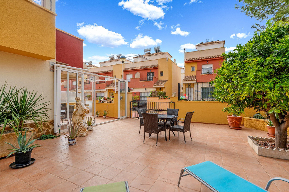 Se vende Adosada de 3 dormitorios en Costa Blanca, Alicante, España