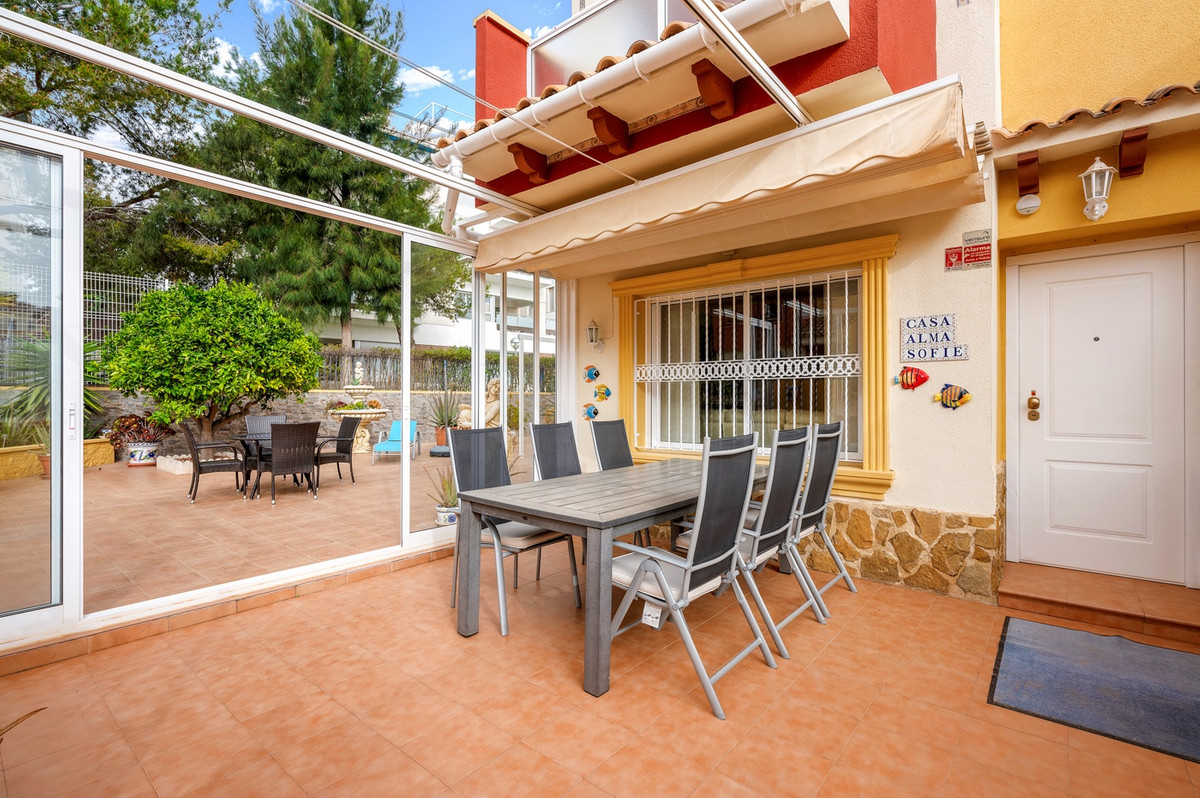 Se vende Adosada de 3 dormitorios en Costa Blanca, Alicante, España
