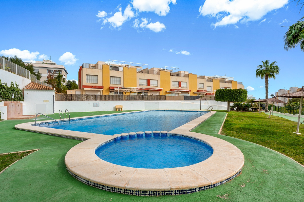 Se vende Adosada de 3 dormitorios en Costa Blanca, Alicante, España