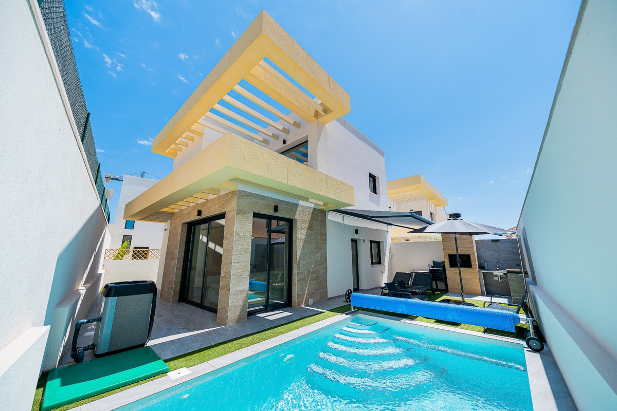 3 Bed Townhouse for sale in Los Montesinos Costa Blanca, Alicante, Spain