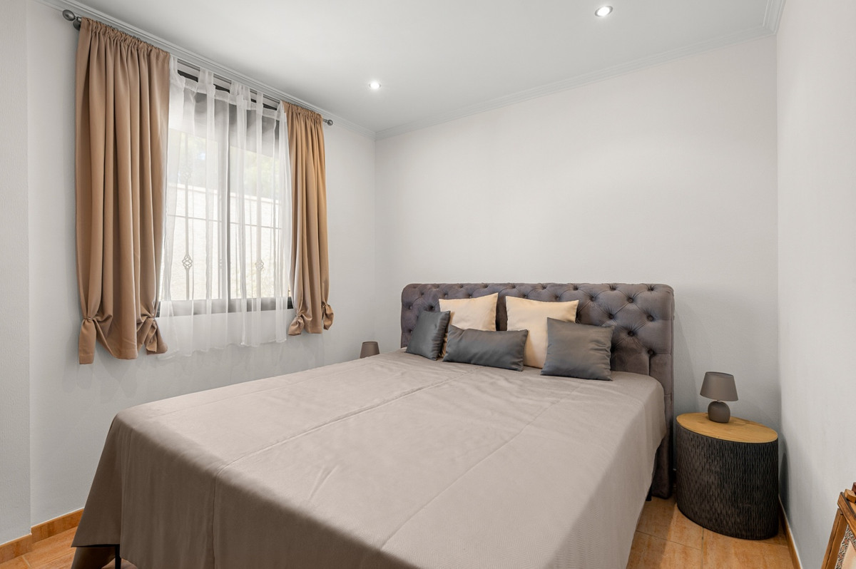 Se vende Finca - Cortijo de 5 dormitorios en Costa Blanca, Alicante, España