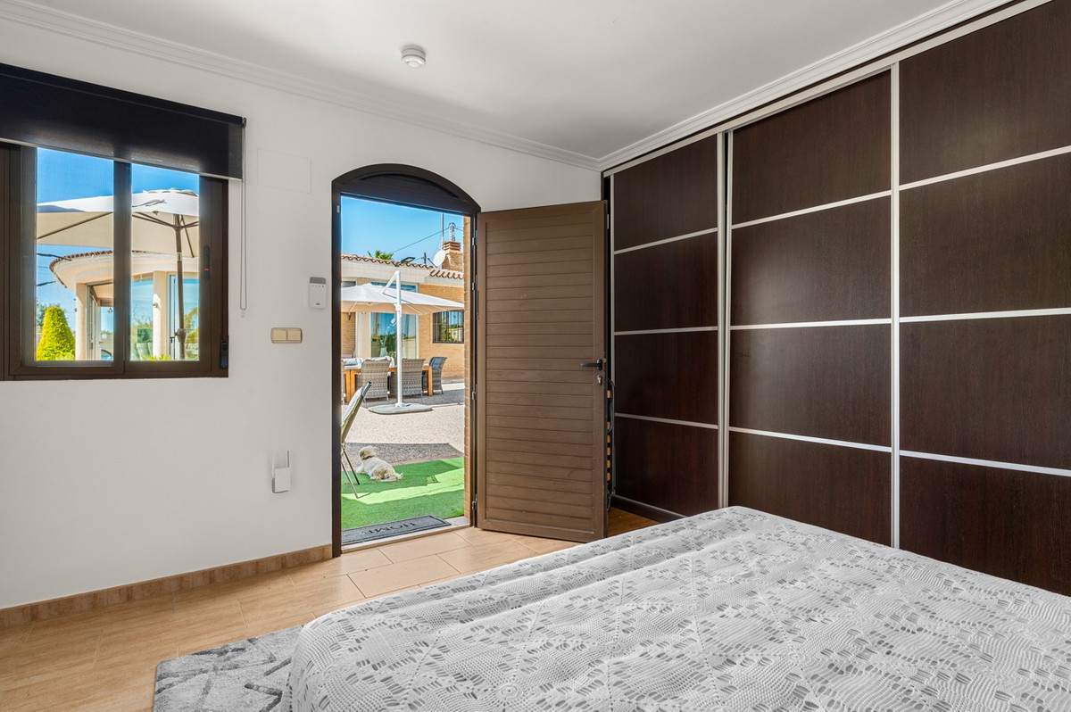 Se vende Finca - Cortijo de 5 dormitorios en Costa Blanca, Alicante, España