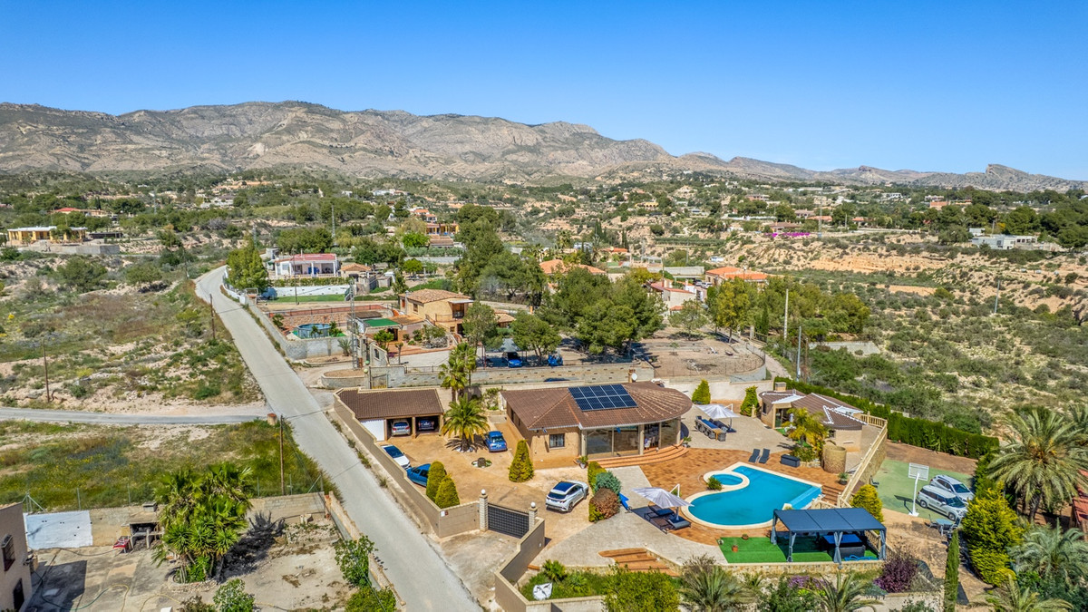 Se vende Finca - Cortijo de 5 dormitorios en Costa Blanca, Alicante, España