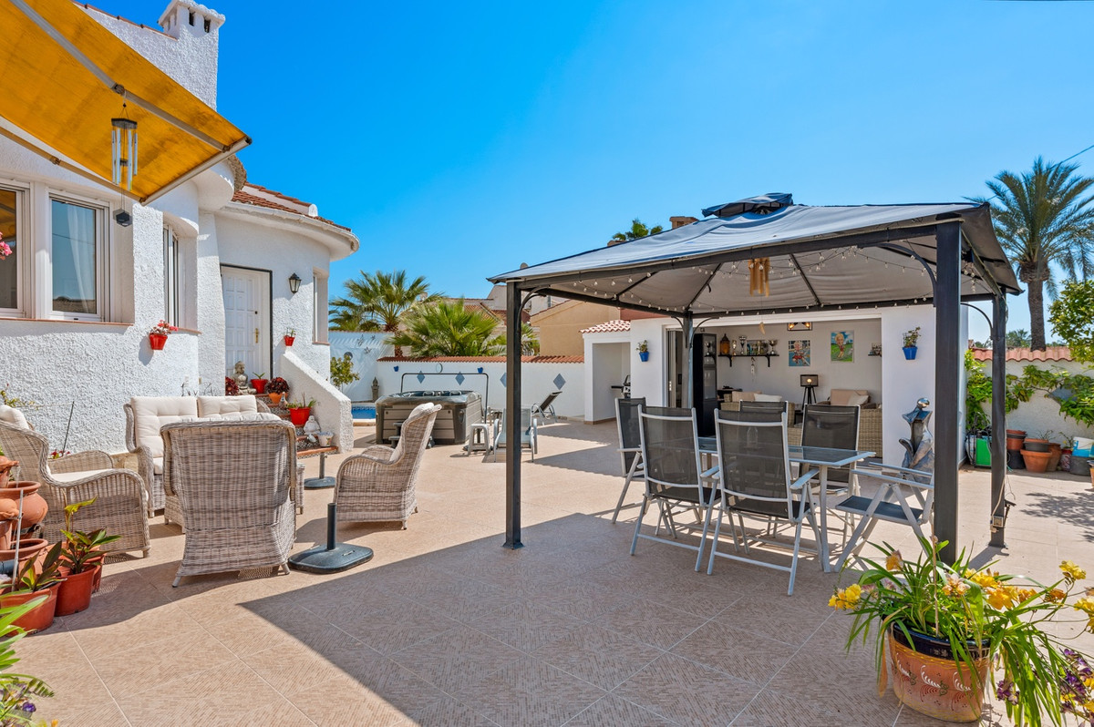3 Bed Townhouse for sale in Rojales Costa Blanca, Alicante, Spain
