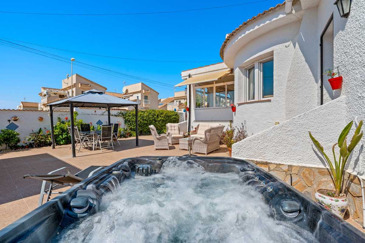 3 Bed Townhouse for sale in Rojales Costa Blanca, Alicante, Spain