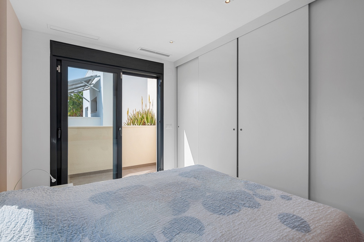 Se vende Villa - Chalet de 2 dormitorios en Costa Blanca, Alicante, España