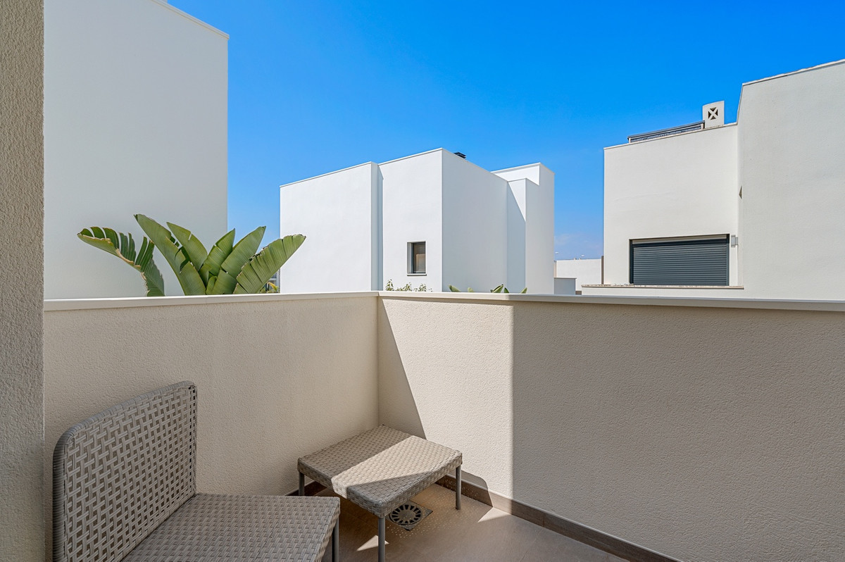 Se vende Villa - Chalet de 2 dormitorios en Costa Blanca, Alicante, España