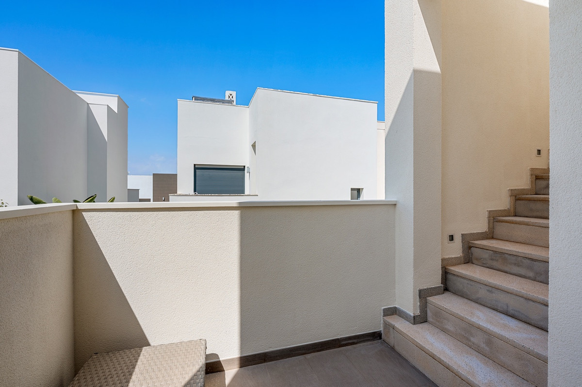 Se vende Villa - Chalet de 2 dormitorios en Costa Blanca, Alicante, España