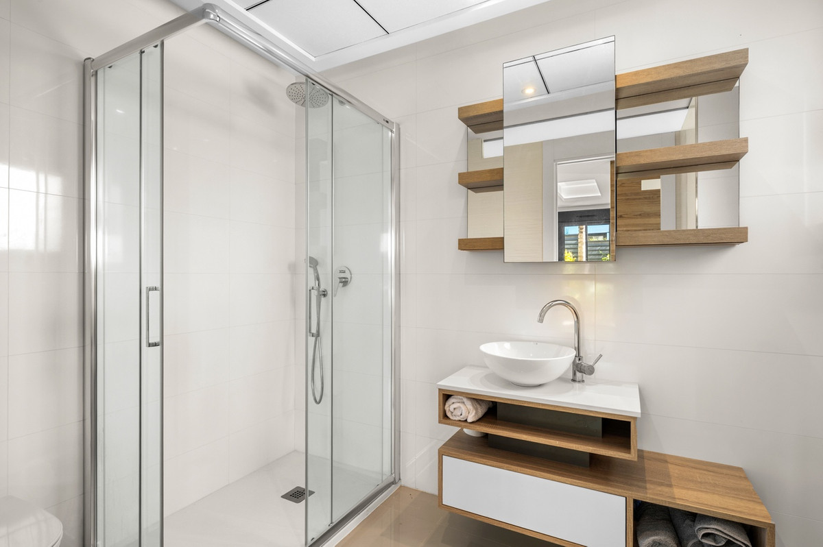 Se vende Villa - Chalet de 3 dormitorios en Costa Blanca, Alicante, España