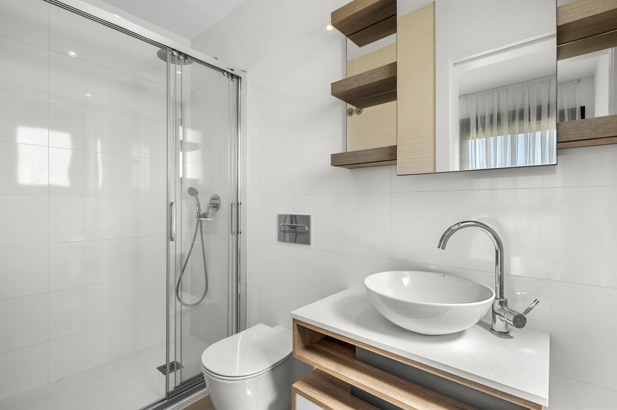 Se vende Villa - Chalet de 3 dormitorios en Costa Blanca, Alicante, España