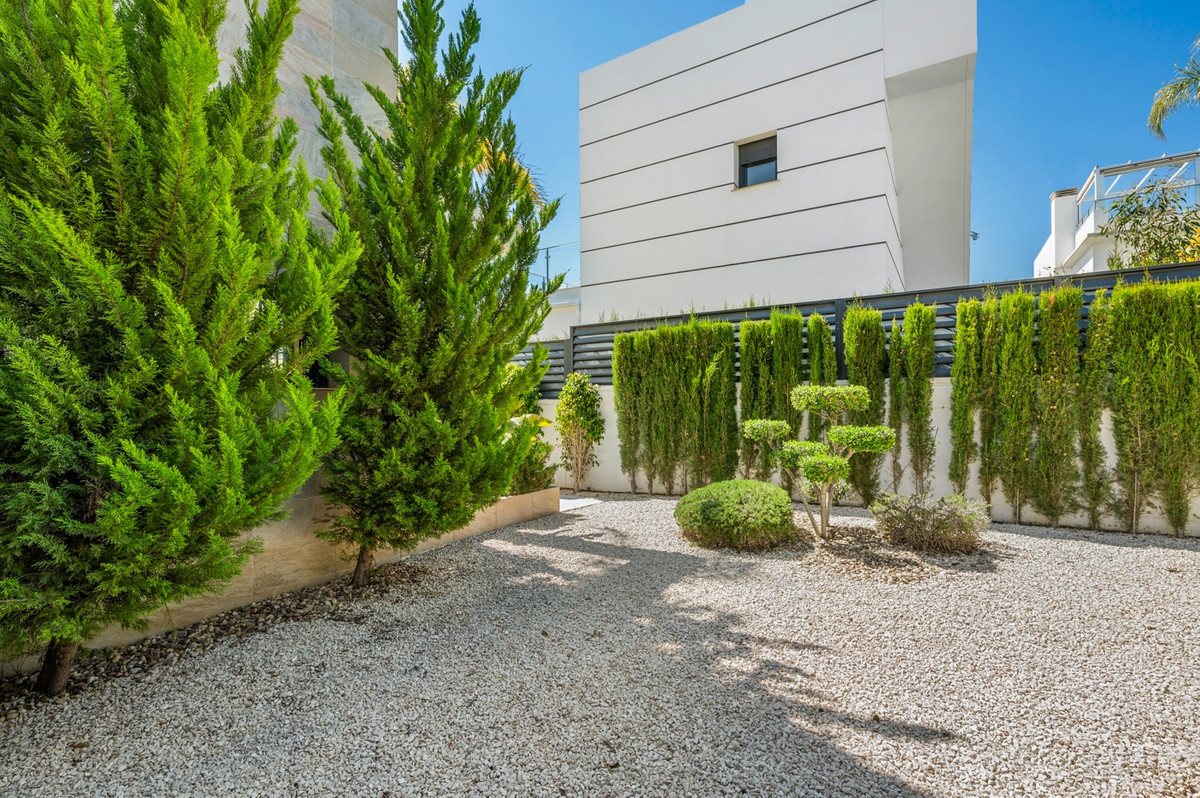 Se vende Villa - Chalet de 3 dormitorios en Costa Blanca, Alicante, España