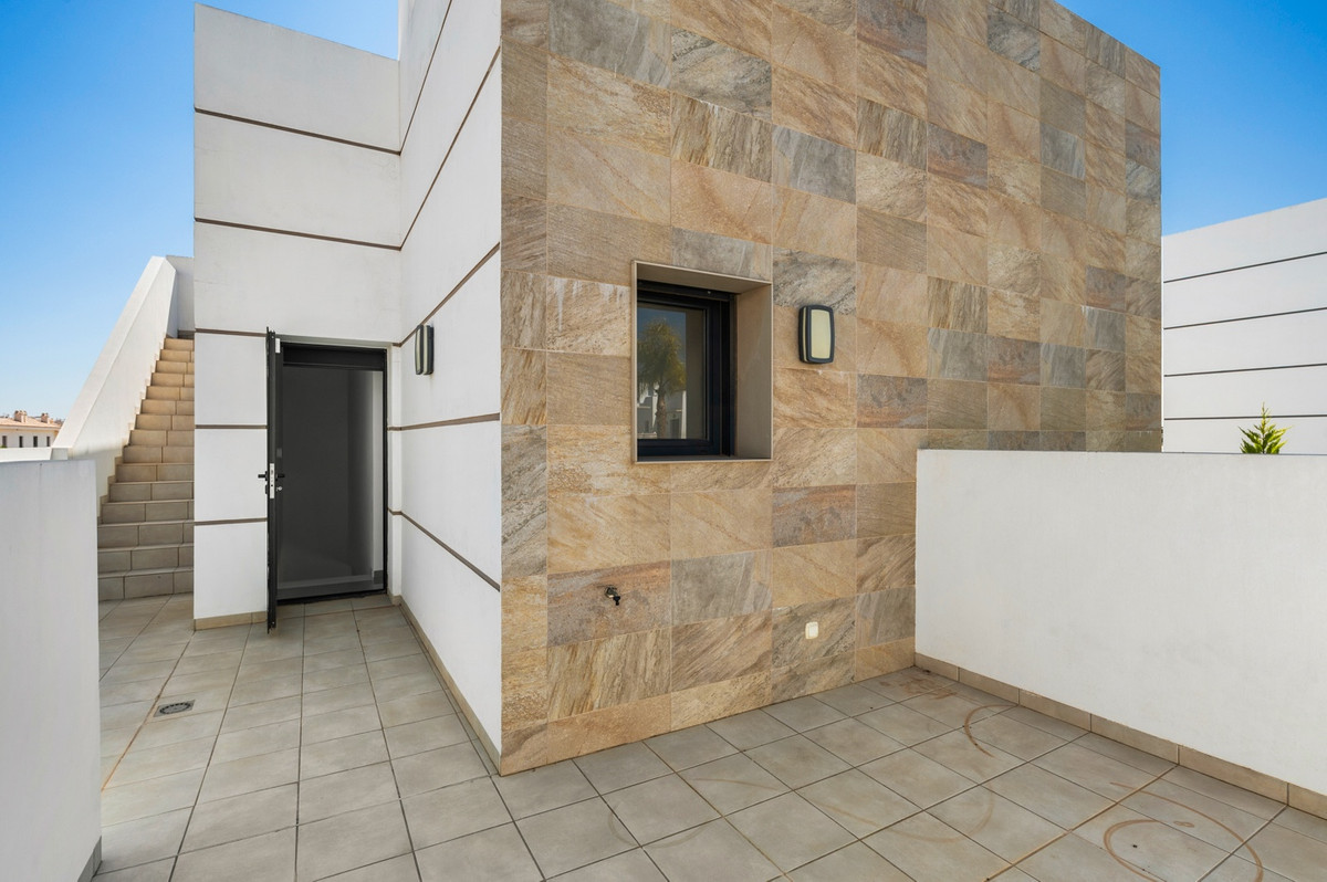 Se vende Villa - Chalet de 3 dormitorios en Costa Blanca, Alicante, España