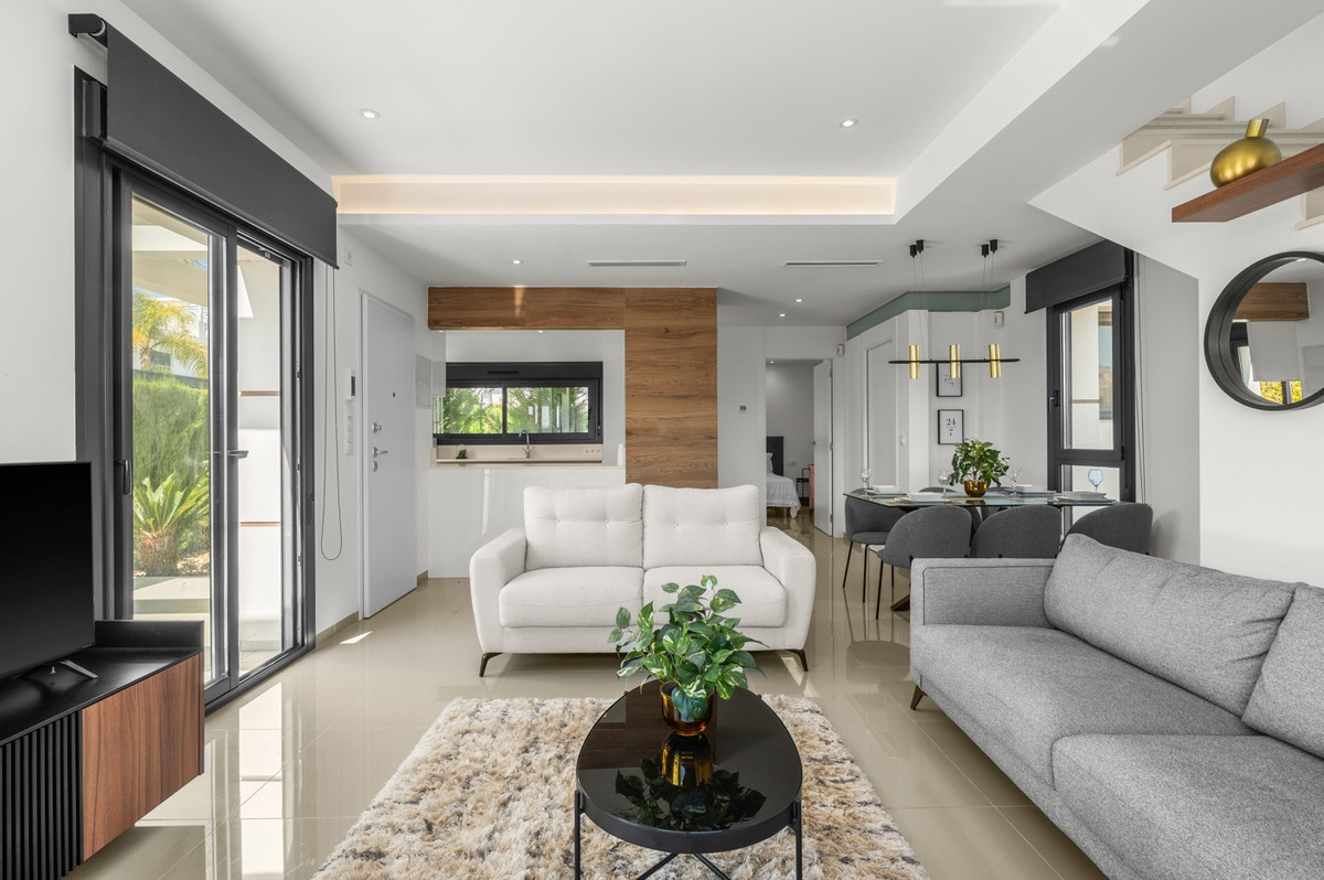 Se vende Villa - Chalet de 3 dormitorios en Costa Blanca, Alicante, España