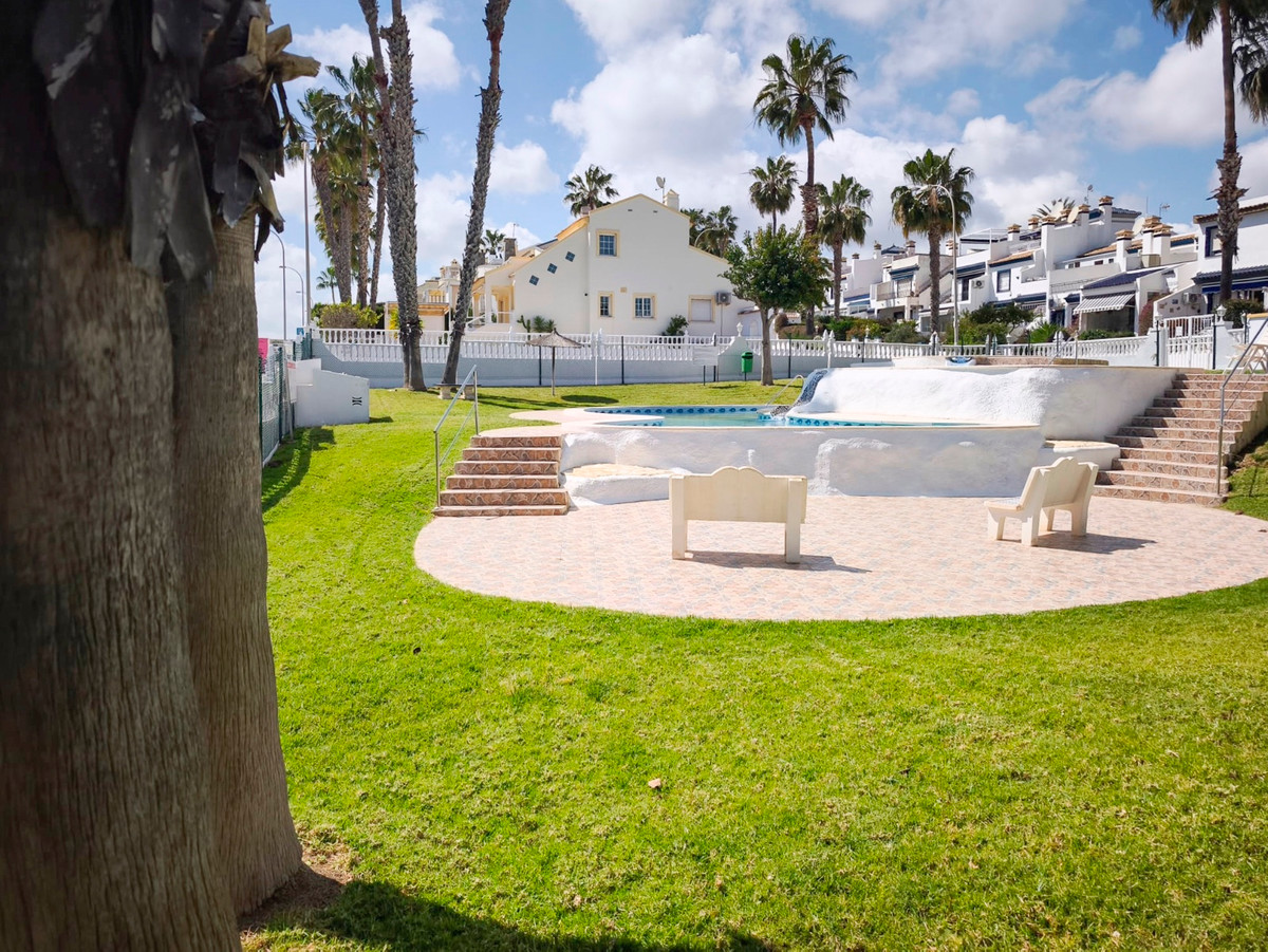 2 Bed Townhouse for sale in Villamartin Costa Blanca, Alicante, Spain