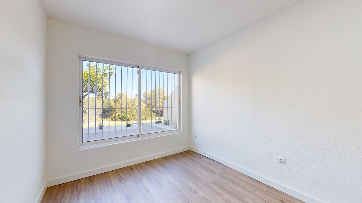Se vende Bungalow de 2 dormitorios en Costa Blanca, Alicante, España
