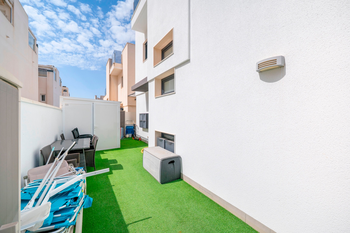 Se vende Villa - Chalet de 5 dormitorios en Costa Blanca, Alicante, España
