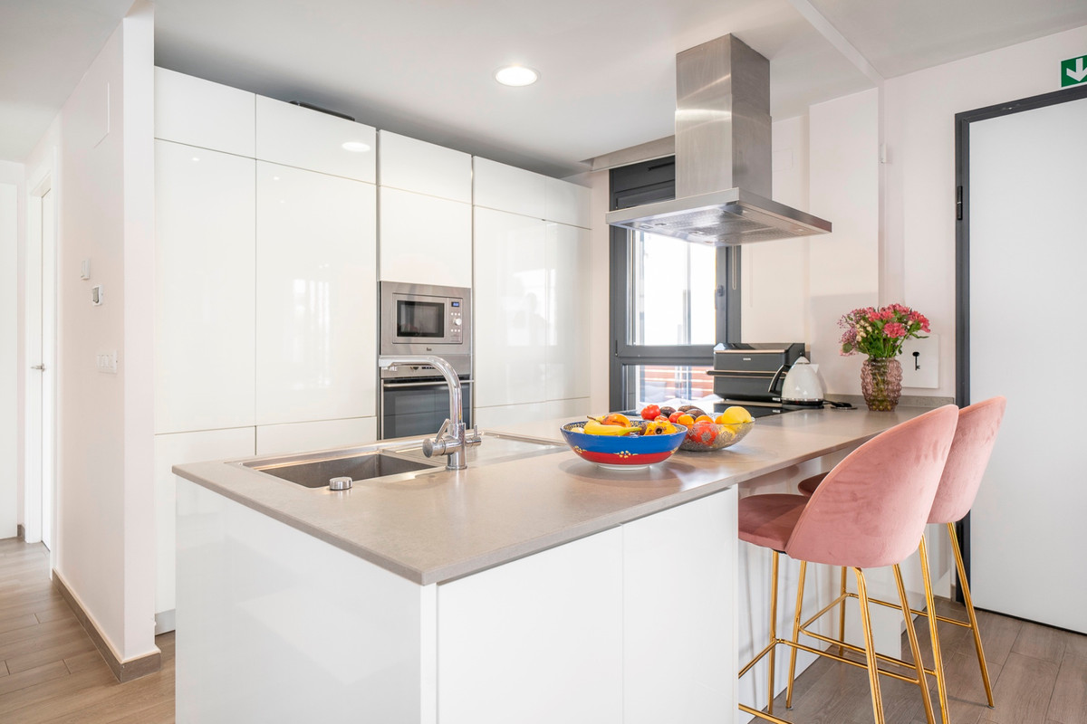 Se vende Villa - Chalet de 5 dormitorios en Costa Blanca, Alicante, España