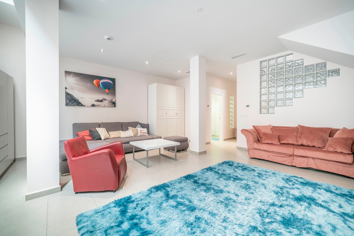 Se vende Villa - Chalet de 5 dormitorios en Costa Blanca, Alicante, España