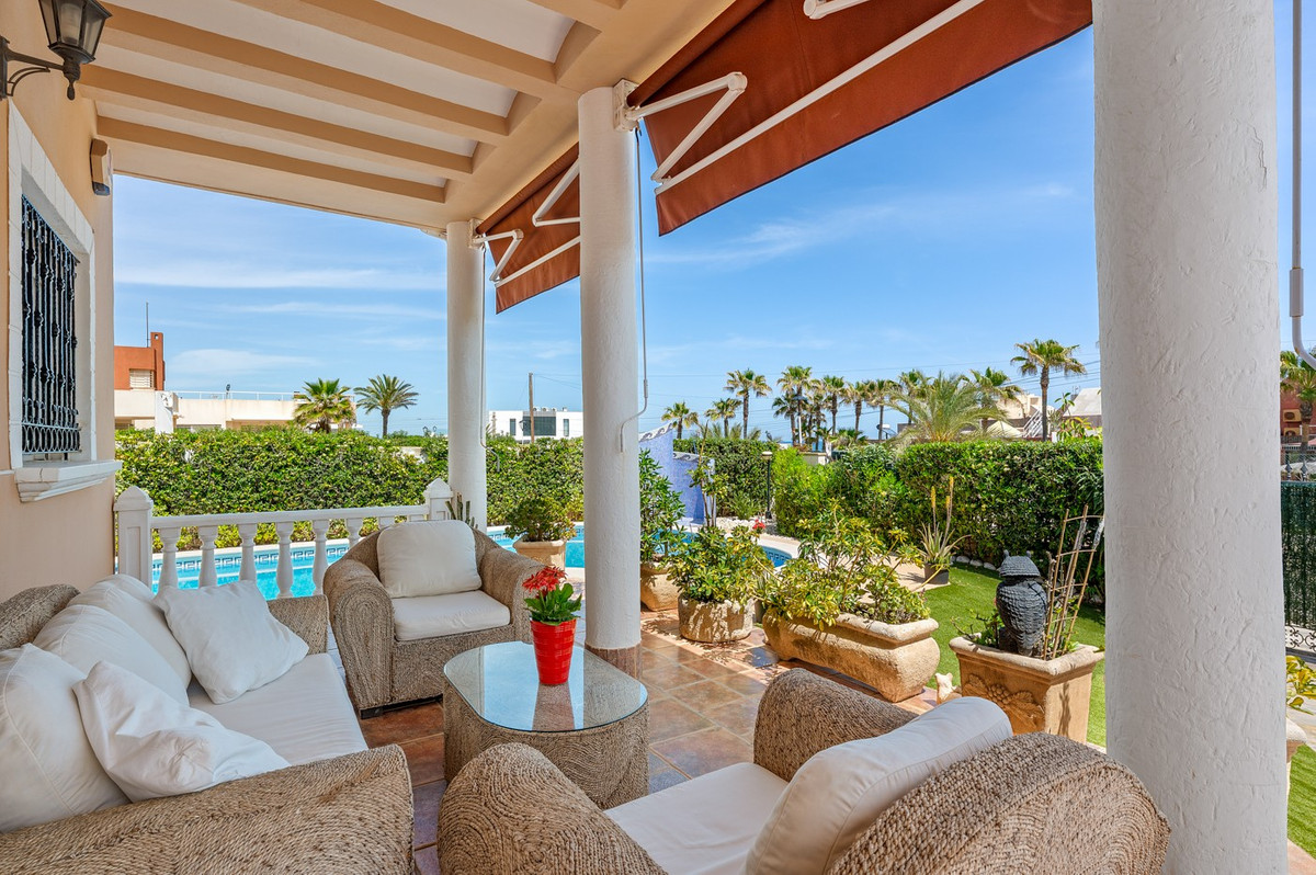 6 Bed Townhouse for sale in La Mata Costa Blanca, Alicante, Spain
