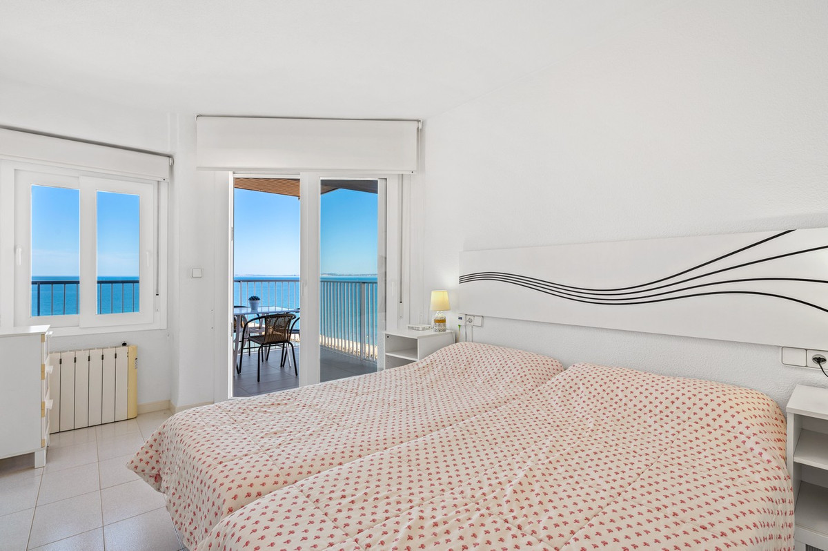 Se vende Apartamento Planta Media de 3 dormitorios en Costa Blanca, Alicante, España