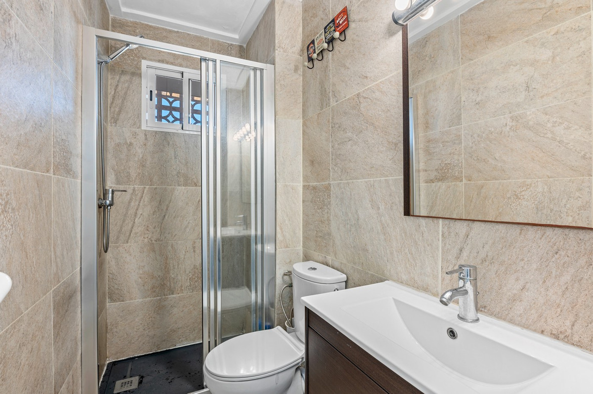 Se vende Apartamento Planta Media de 3 dormitorios en Costa Blanca, Alicante, España