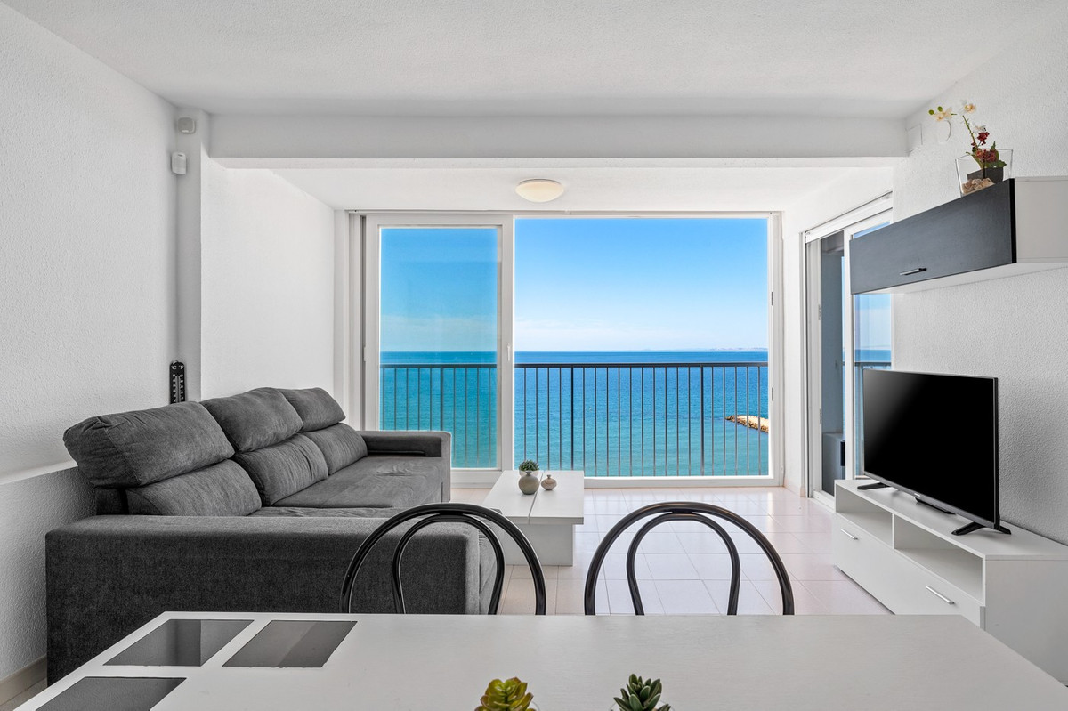 Se vende Apartamento Planta Media de 3 dormitorios en Costa Blanca, Alicante, España