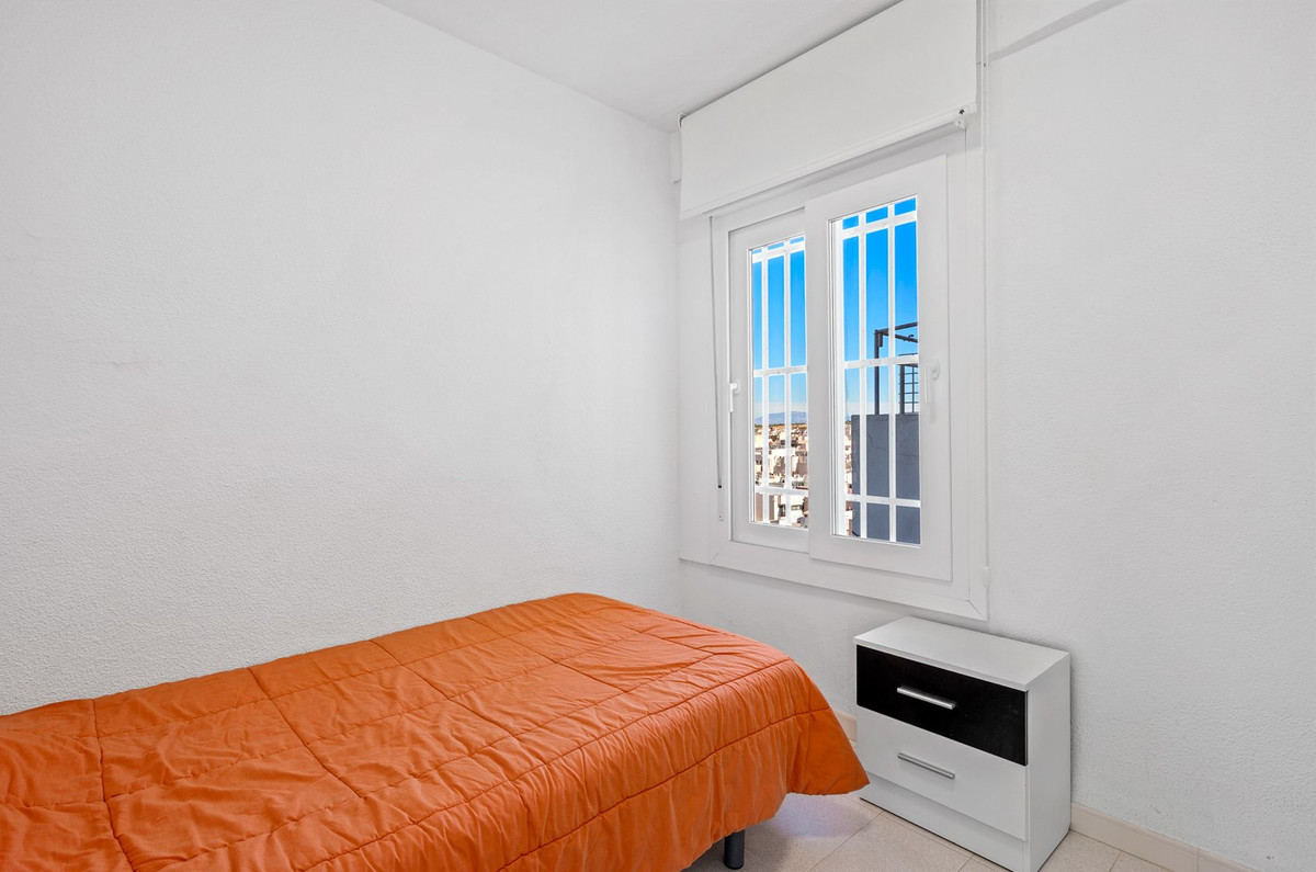 Se vende Apartamento Planta Media de 3 dormitorios en Costa Blanca, Alicante, España