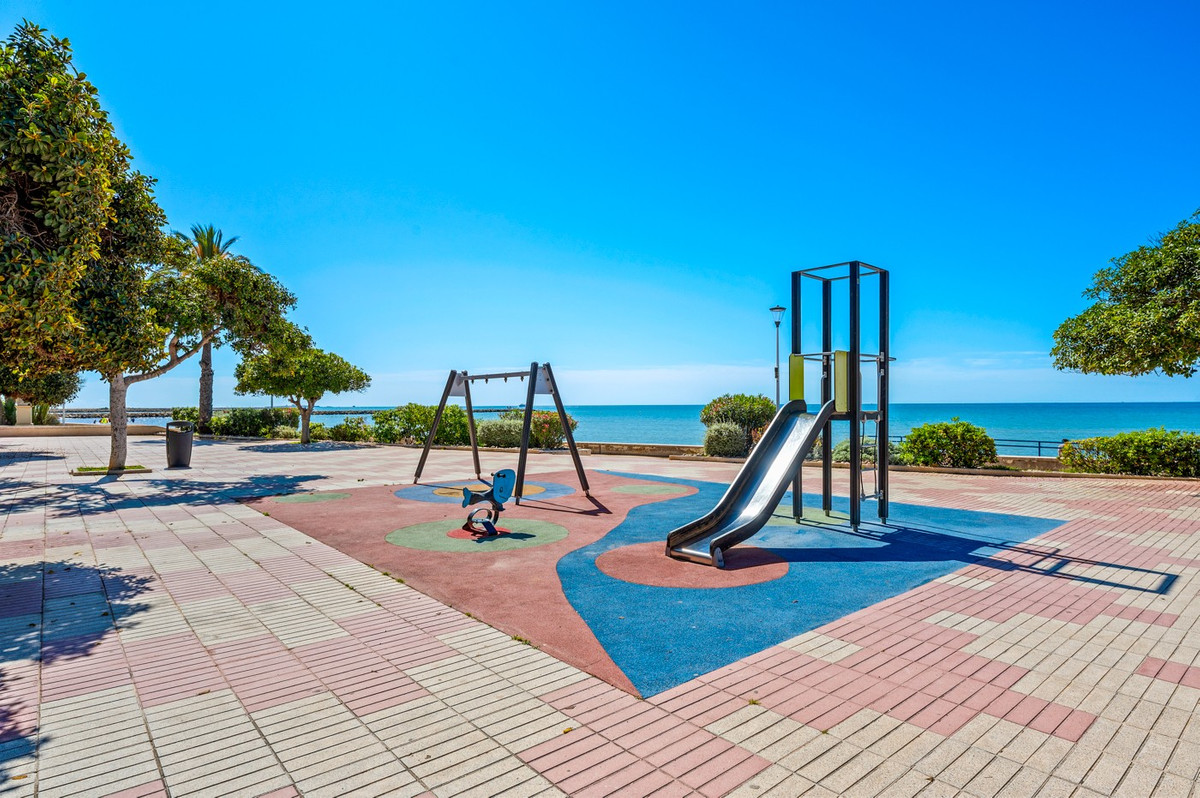 Se vende Apartamento Planta Media de 3 dormitorios en Costa Blanca, Alicante, España