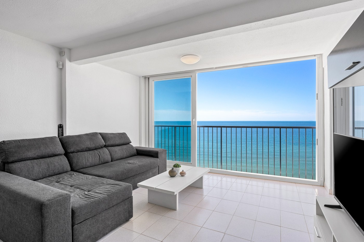Se vende Apartamento Planta Media de 3 dormitorios en Costa Blanca, Alicante, España