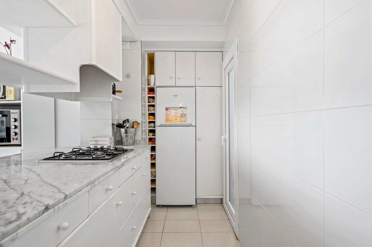 Se vende Apartamento Planta Media de 3 dormitorios en Costa Blanca, Alicante, España