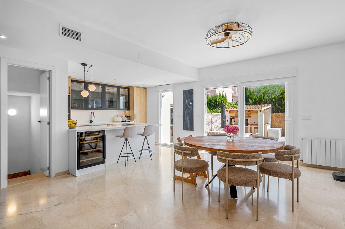 Se vende Adosada de 4 dormitorios en Costa Blanca, Alicante, España