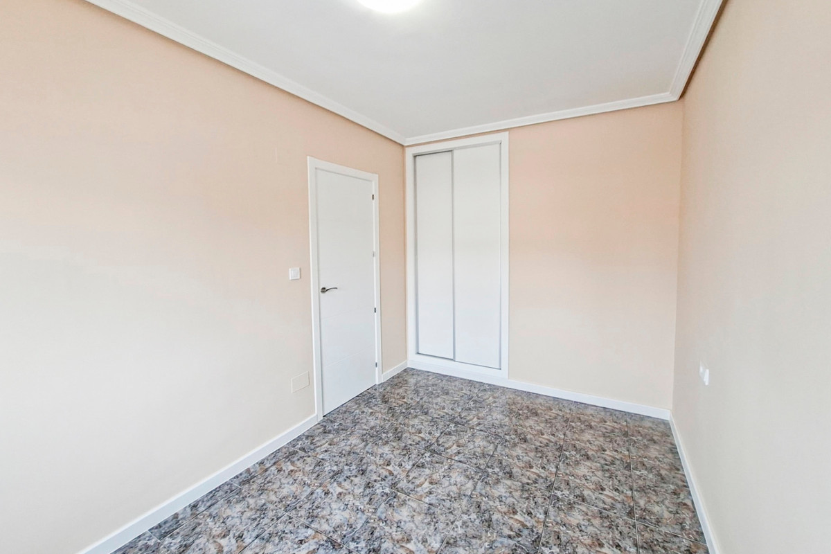 Se vende Bungalow de 2 dormitorios en Costa Blanca, Alicante, España