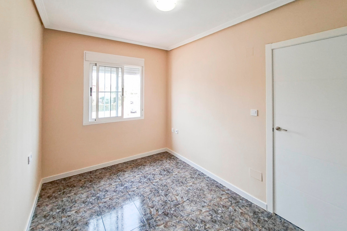 Se vende Bungalow de 2 dormitorios en Costa Blanca, Alicante, España