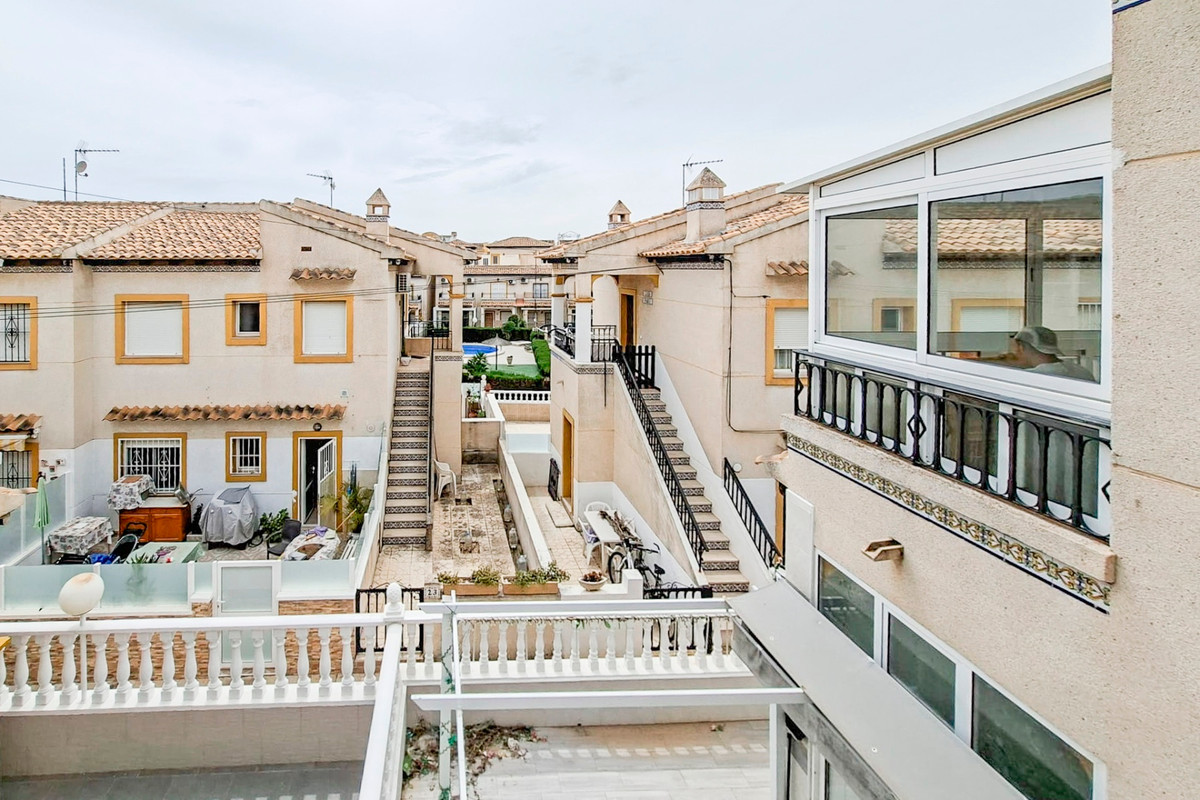 Se vende Bungalow de 2 dormitorios en Costa Blanca, Alicante, España