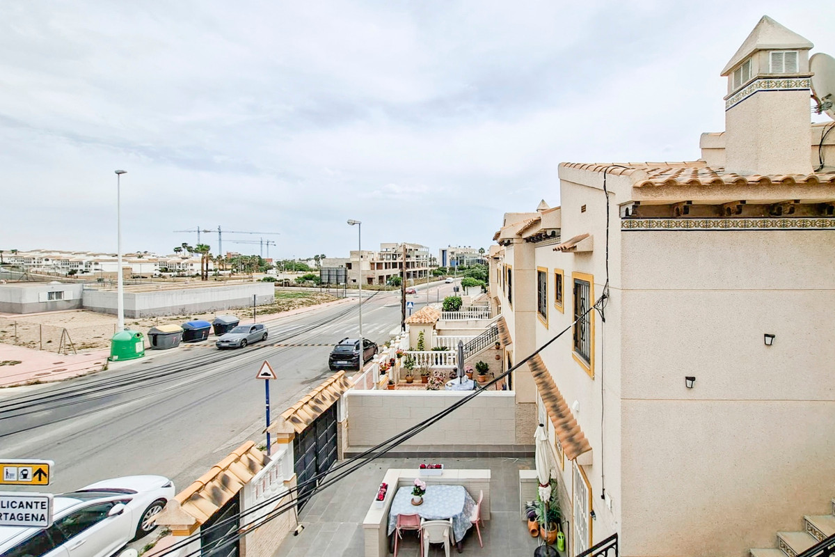 Se vende Bungalow de 2 dormitorios en Costa Blanca, Alicante, España