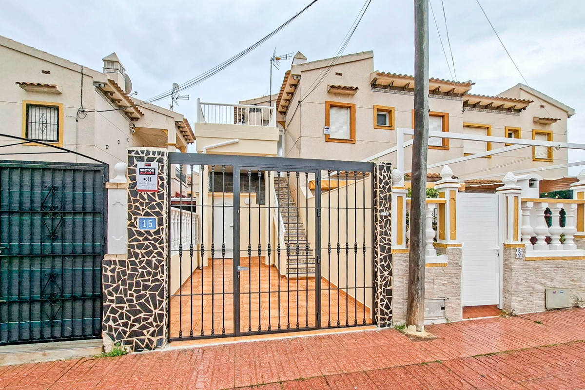 Se vende Bungalow de 2 dormitorios en Costa Blanca, Alicante, España