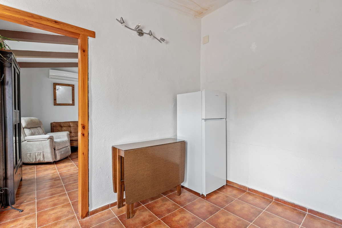 4 Bed Townhouse for sale in La Nucia Costa Blanca, Alicante, Spain