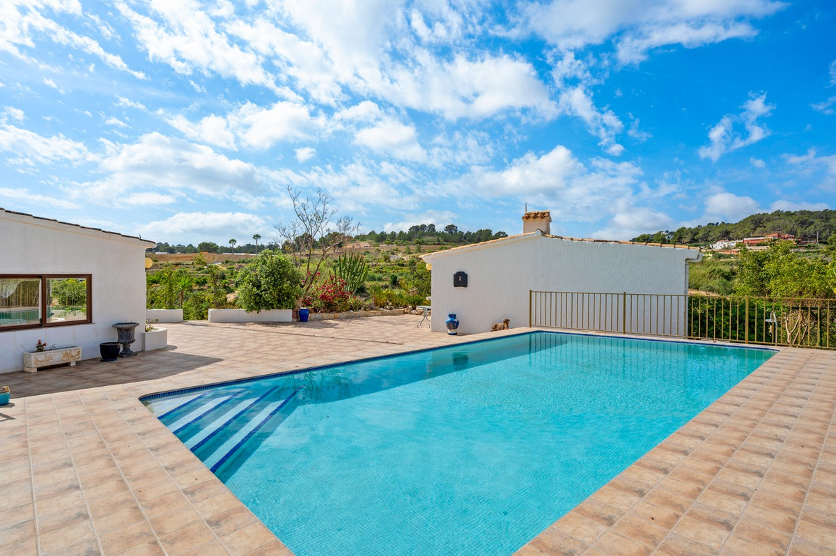 4 Bed Townhouse for sale in La Nucia Costa Blanca, Alicante, Spain