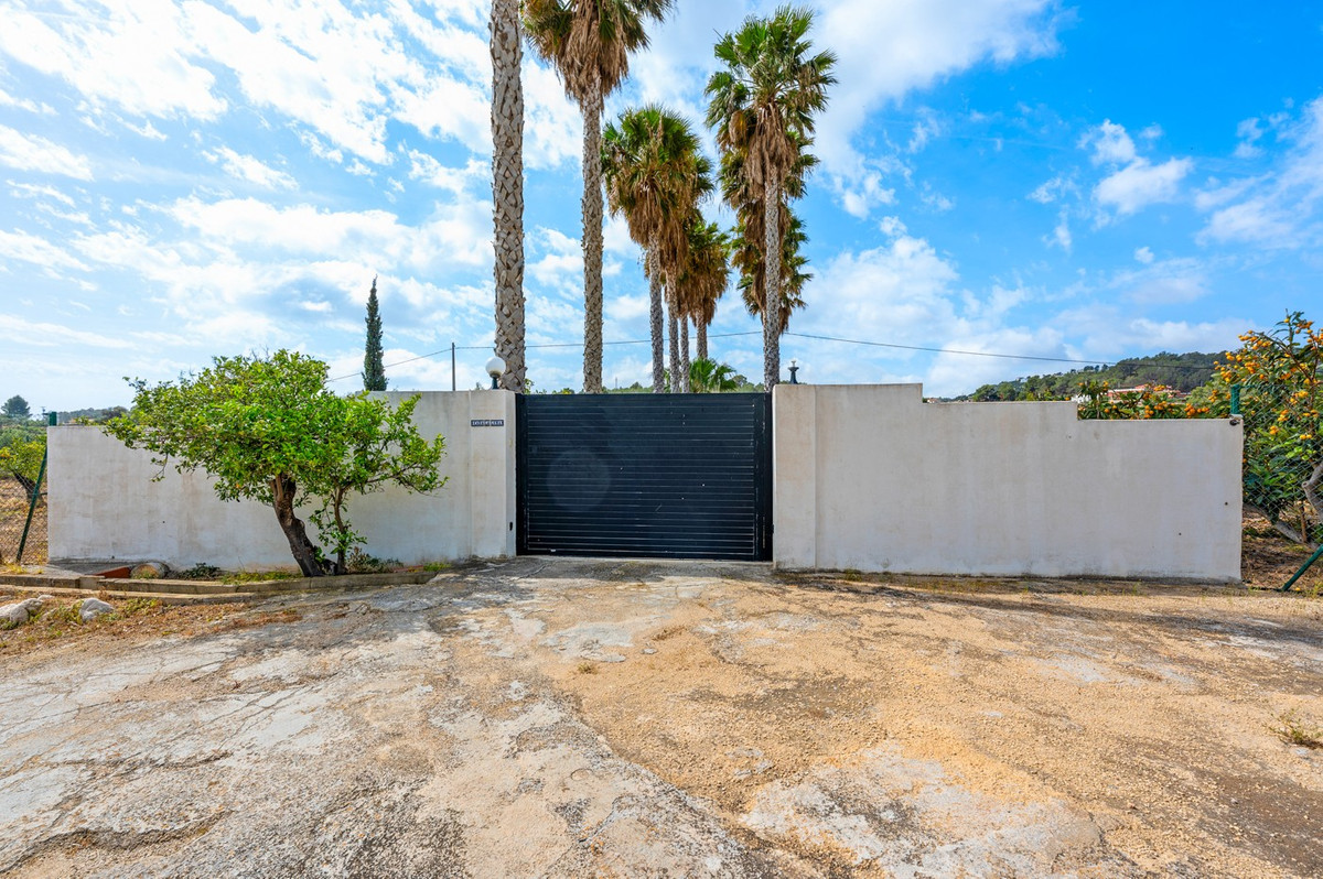 4 Bed Townhouse for sale in La Nucia Costa Blanca, Alicante, Spain