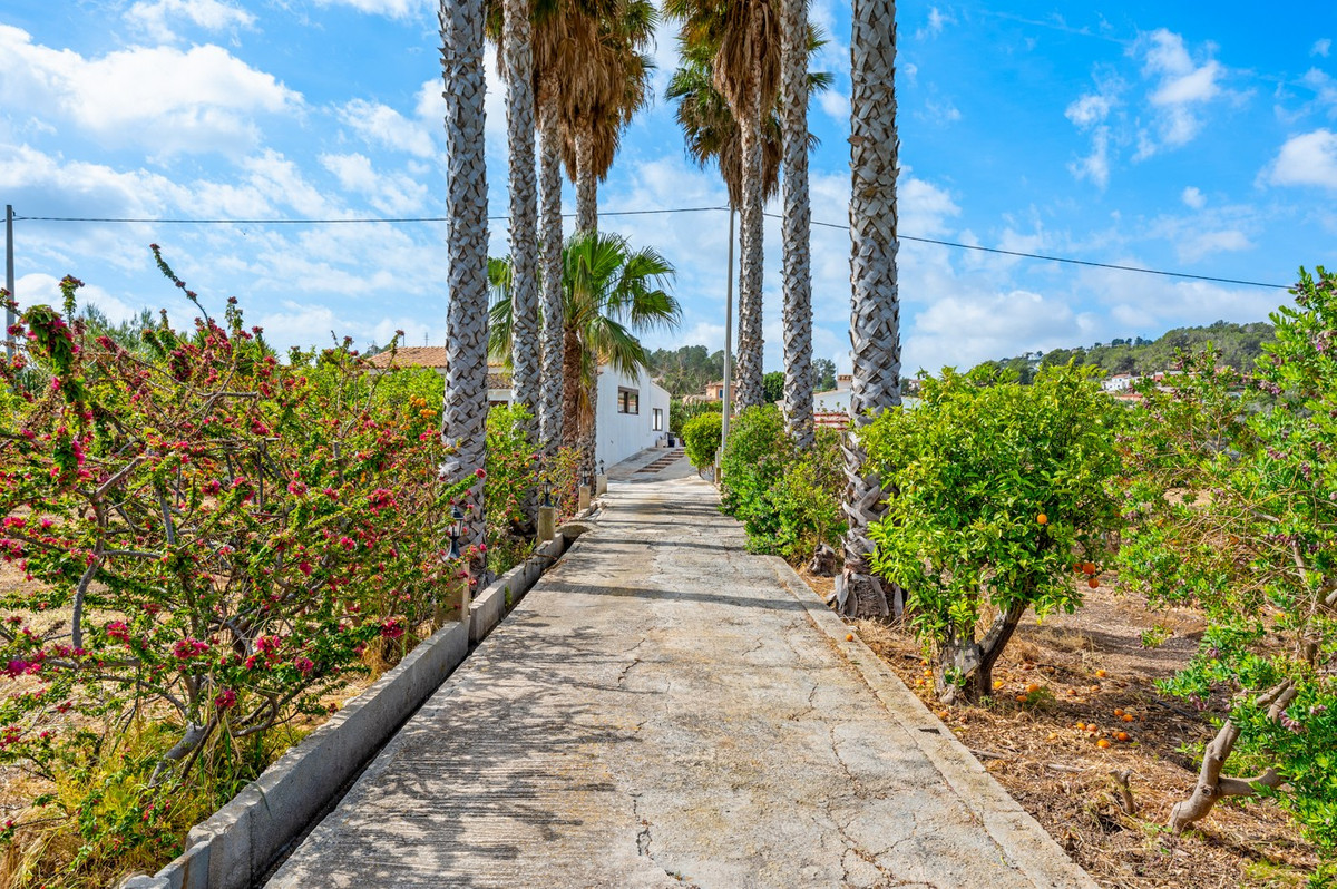 4 Bed Townhouse for sale in La Nucia Costa Blanca, Alicante, Spain