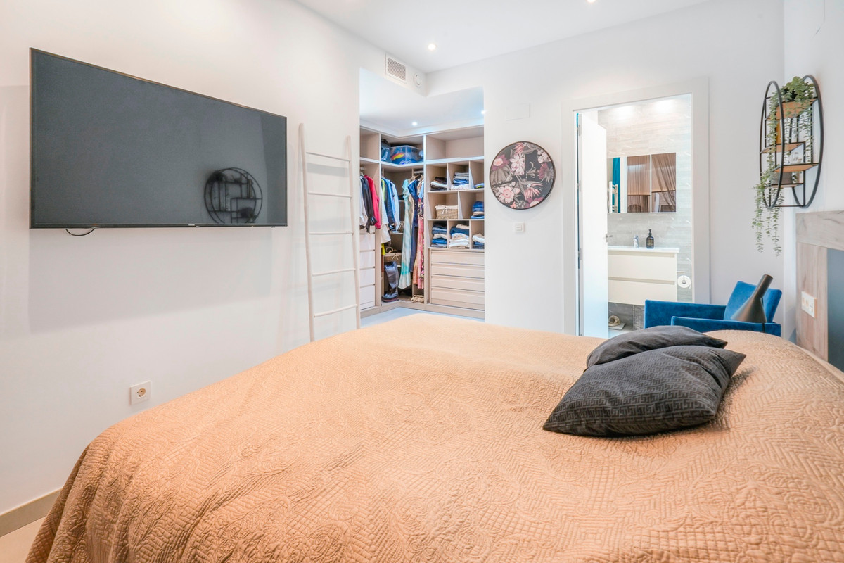 Se vende Villa - Chalet de 4 dormitorios en Costa Blanca, Alicante, España