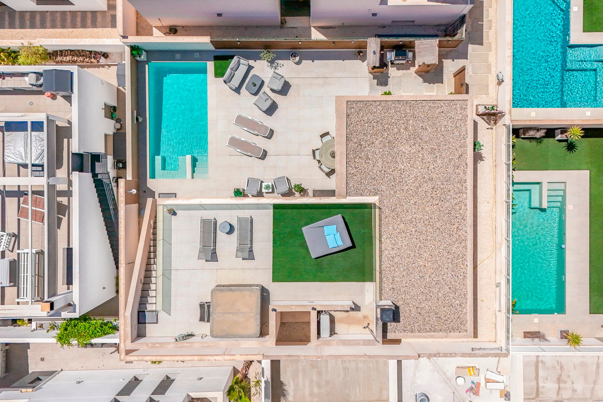 Se vende Villa - Chalet de 4 dormitorios en Costa Blanca, Alicante, España