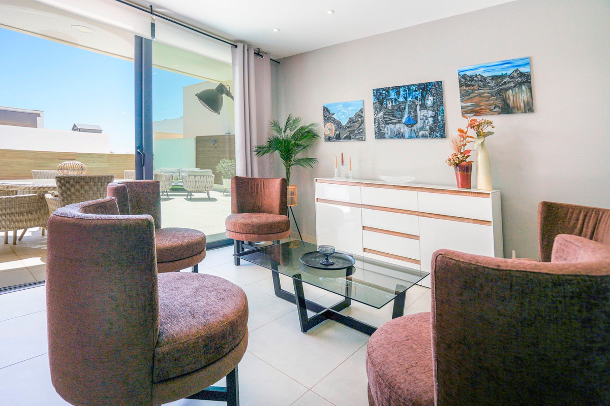 Se vende Villa - Chalet de 4 dormitorios en Costa Blanca, Alicante, España