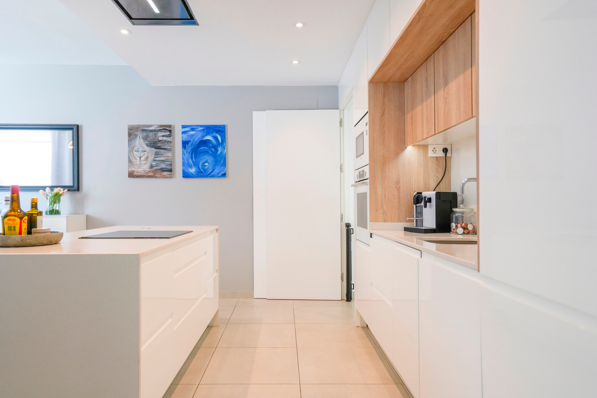 Se vende Villa - Chalet de 4 dormitorios en Costa Blanca, Alicante, España