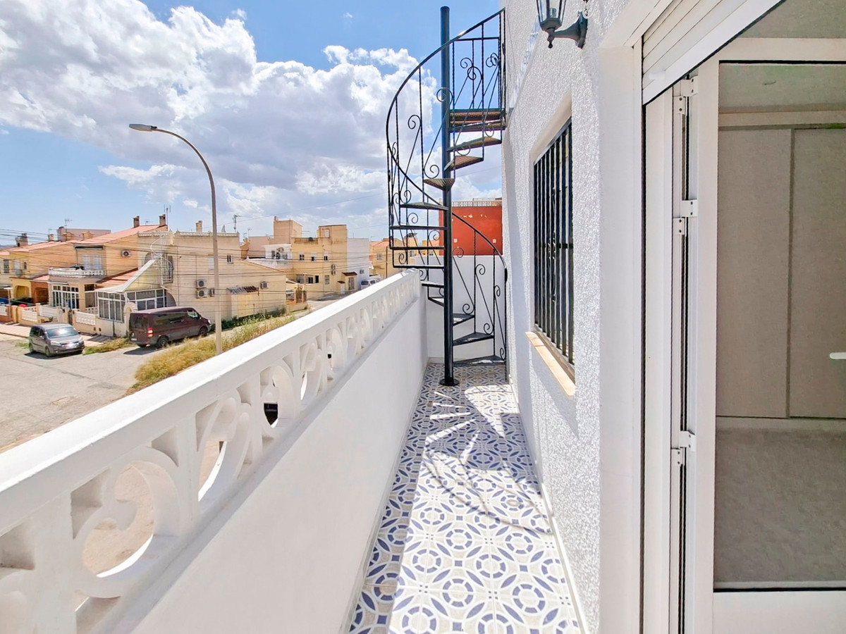 Se vende Adosada de 1 dormitorios en Costa Blanca, Alicante, España
