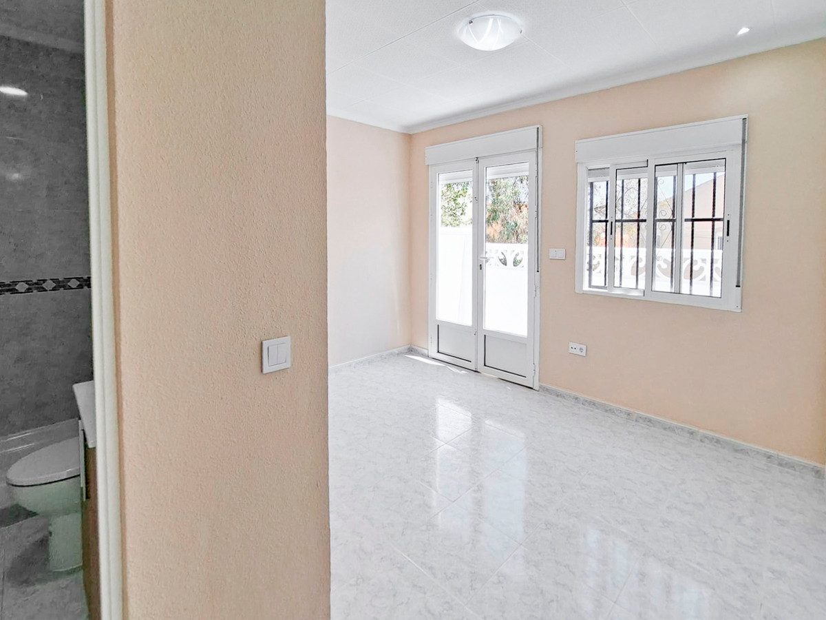 Se vende Adosada de 1 dormitorios en Costa Blanca, Alicante, España