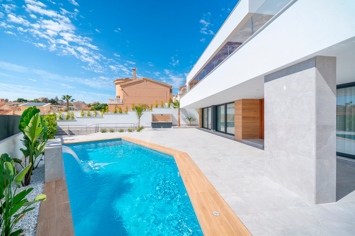 4 Bed Townhouse for sale in Ciudad Quesada Costa Blanca, Alicante, Spain