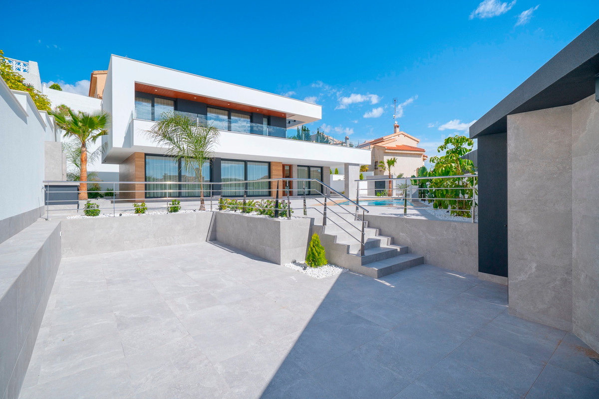 4 Bed Townhouse for sale in Ciudad Quesada Costa Blanca, Alicante, Spain