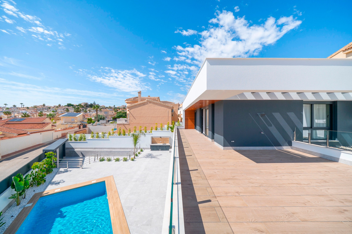 4 Bed Townhouse for sale in Ciudad Quesada Costa Blanca, Alicante, Spain