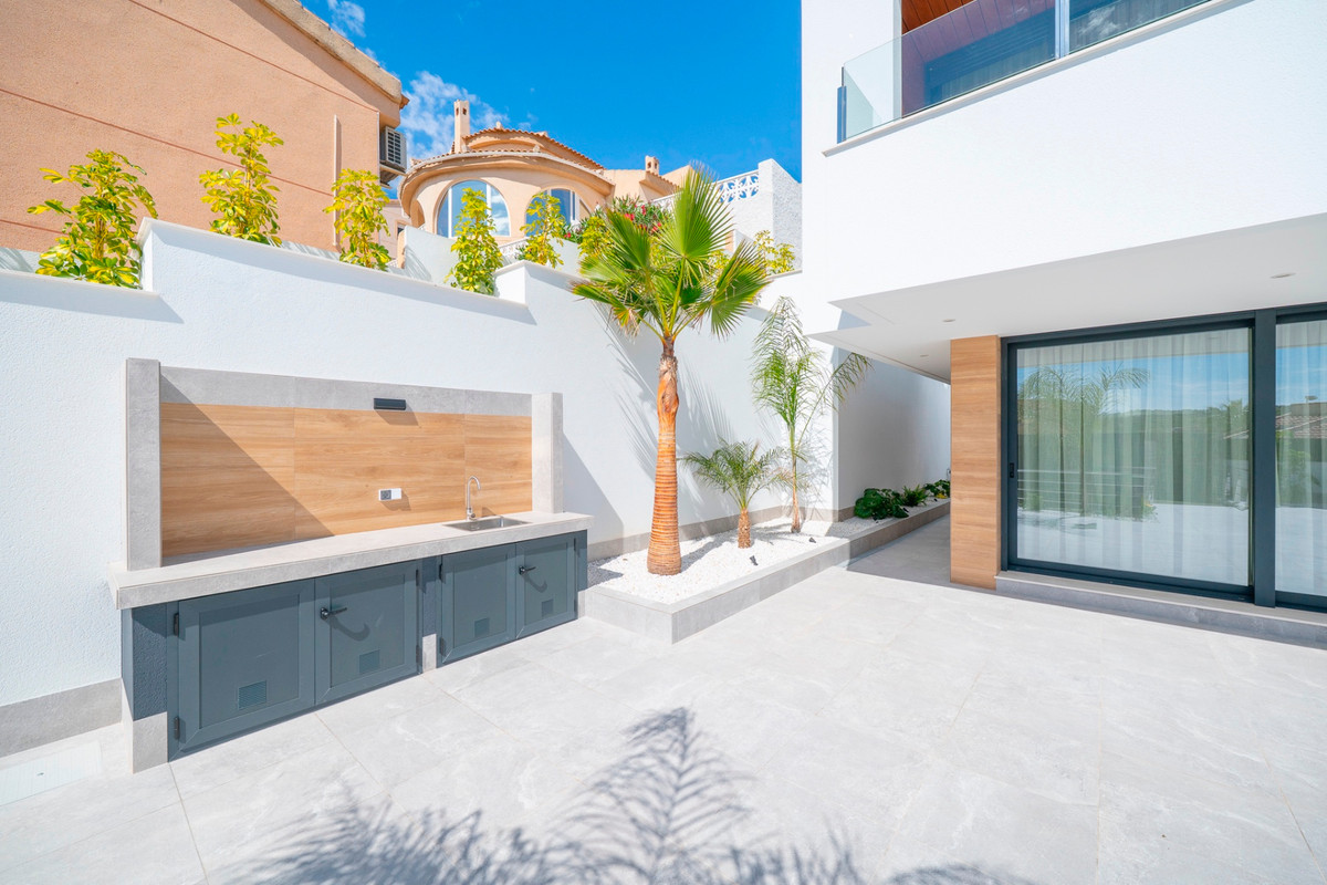 4 Bed Townhouse for sale in Ciudad Quesada Costa Blanca, Alicante, Spain